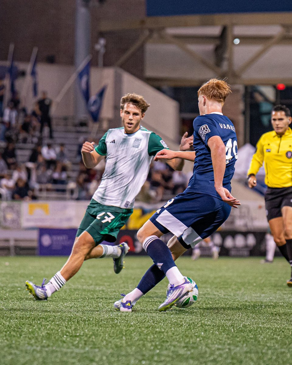 vcfcpro's tweet image. First half heat. 🔥 Dialed in and pushing tempo. #VCFC #HalftimeHustle #Vamos 

📸: @colbyhasacamera