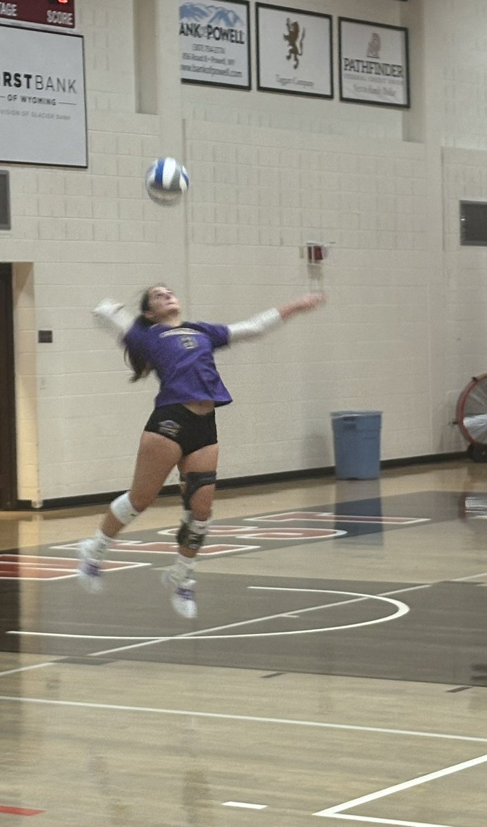 The first “linebacker” I ever coached, best travel buddy, even more beautiful inside than out, who works relentlessly to chase her dreams on and off the court. I love you more than any words. Happy birthday <a href="/Lucihorne8/">Luci</a>. ❤️U🐻