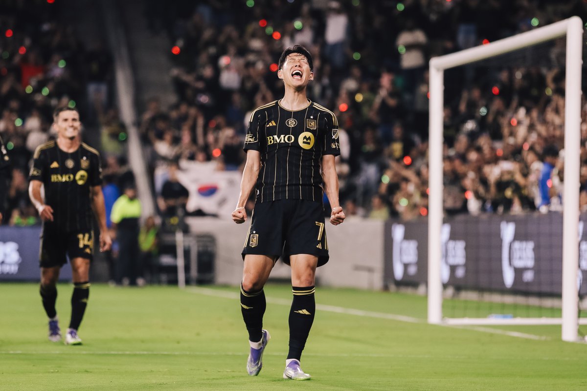 LAFC's tweet photo. 📸😤 https://t.co/wLWR5h6nQD