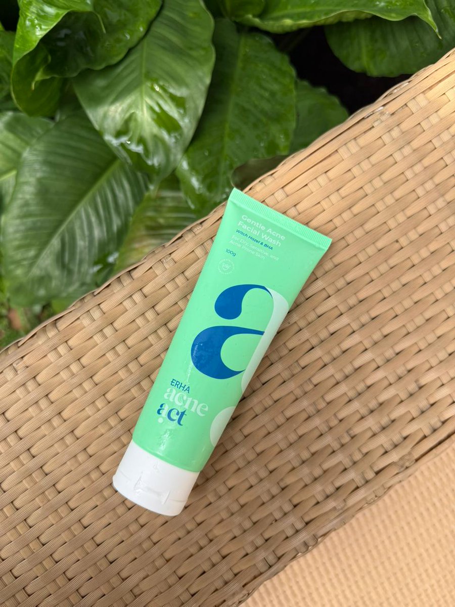 deczide's tweet image. salah satu wishlist akuu nih, siapa yang udah coba Gentle Acne Facial Wash ini? plus minusnya apa nih?
