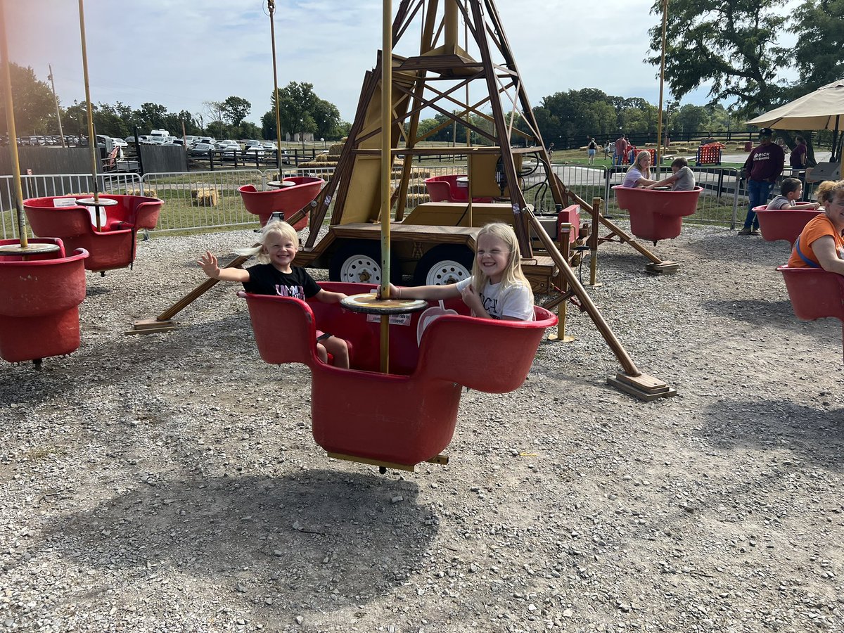 🍎🍂 Eckert’s day! Apples, pumpkins, wagon rides, and slides—checking all the Fall boxes. 🎃✨ #FallThings #Eckerts