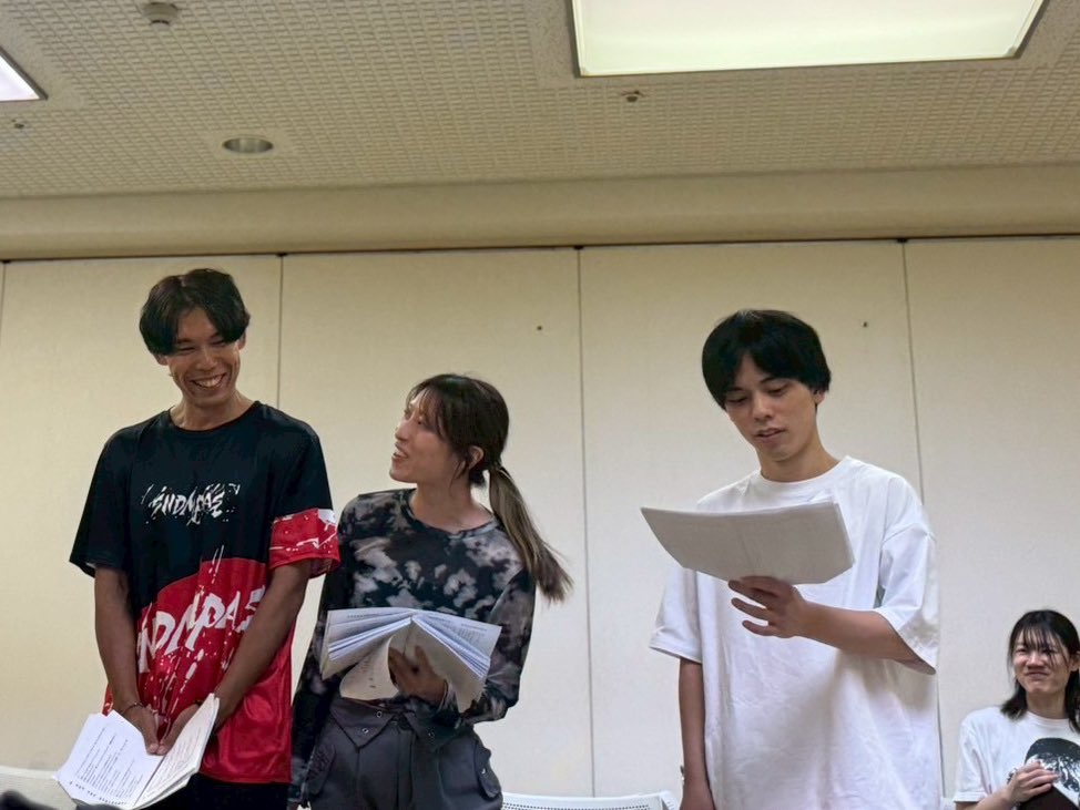 昨日は『ブリザード・ミュージック』稽古
新しいシーンの立ち稽古に入れました！

私の役も、どんどん動きが増えてきて...？🤣
まだまだ面白くできる！頑張ります！

#あすみブリザード #ミサキカク
🎫 leidenschaftproduce.com/theater?id=46
⬆️チケットご予約お待ちしております！