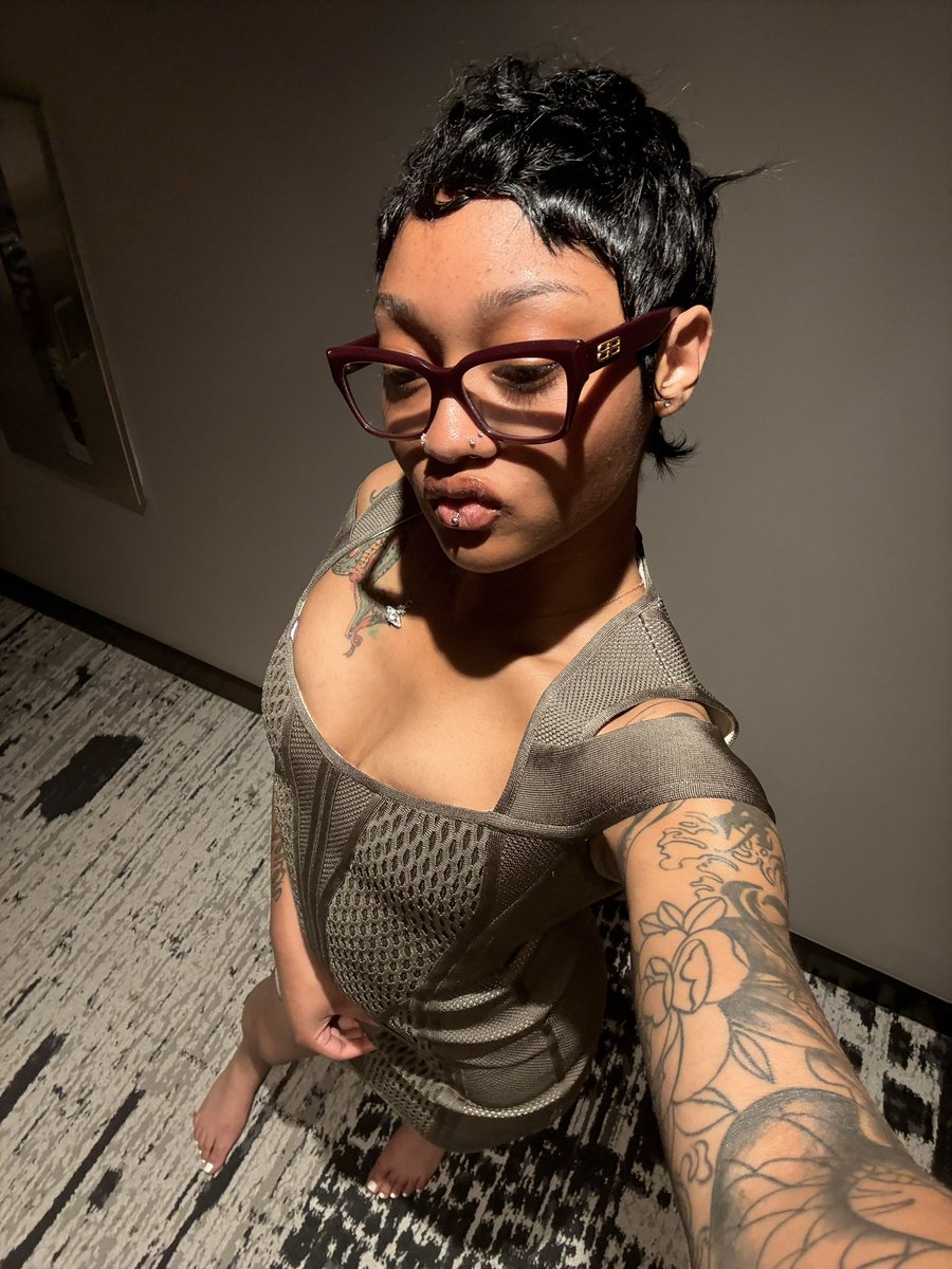 new pinned tweet 4 mi layout