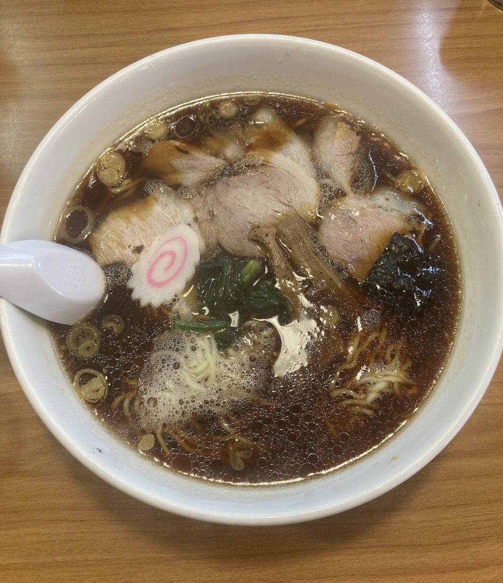 小千谷　ヒグマ
正油ラーメン

15時で満席でした…。安定の美味さ☺︎

#新潟ラーメン
