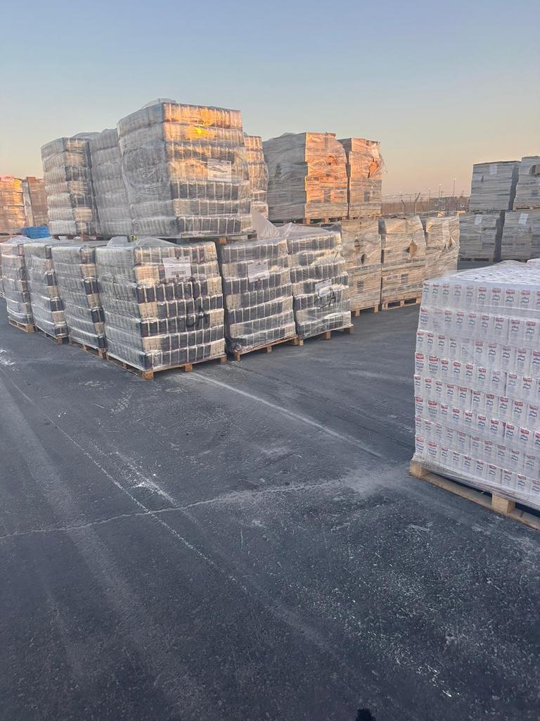 September 21 humanitarian efforts:

🚛Close to 460 humanitarian aid trucks entered Gaza through the Kerem Shalom and 147 crossings. 

🛻Close to 310 trucks were collected and distributed by the UN and international organizations. The contents of hundreds of trucks are still