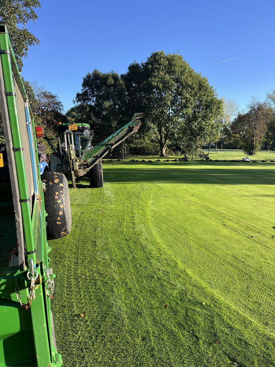 BA_LTD's tweet photo. Another great day. #sunny All the teams out and busy. #golfdrainage #cricket #vertidrain #GKB #johndeere https://t.co/hhM7eFk6M0