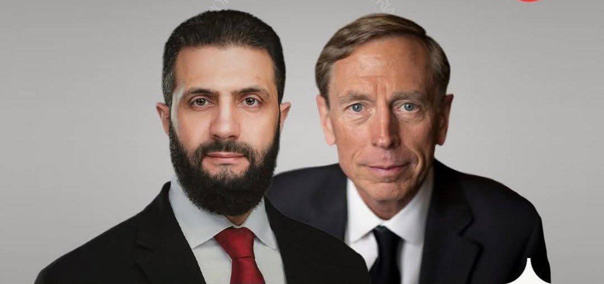 Projeye bakarmısınız
Colani, New York'taki BM toplantıları sırasında kendisini 10 milyon dolarlık ödülle kovalayan eski CIA Direktörü David Petraeus ile bir araya gelecek.