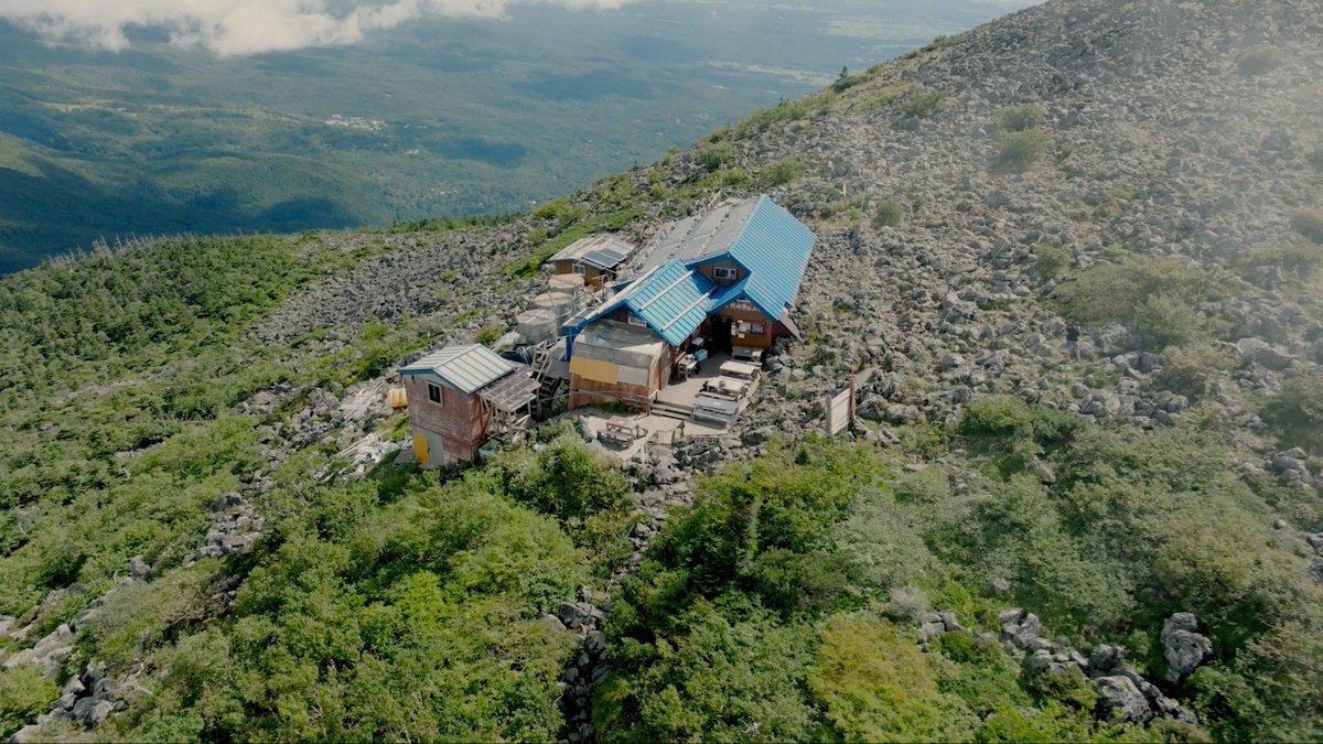 TBS_DOCS's tweet image. #小屋番KOYABAN から新たなる絶景の撮影に臨み、さらに再編集され『 #小屋番八ヶ岳に生きる 劇場版』2026年1⽉9⽇(⾦)よりヒューマントラストシネマ有楽町ほか全国順次公開が決定いたしました！   

▼詳しくはこちらから
tbs-docs.com/news/detail.ph…

#深澤慎也 #永山由紀子 
#TBSDOCS #ドキュメンタリー