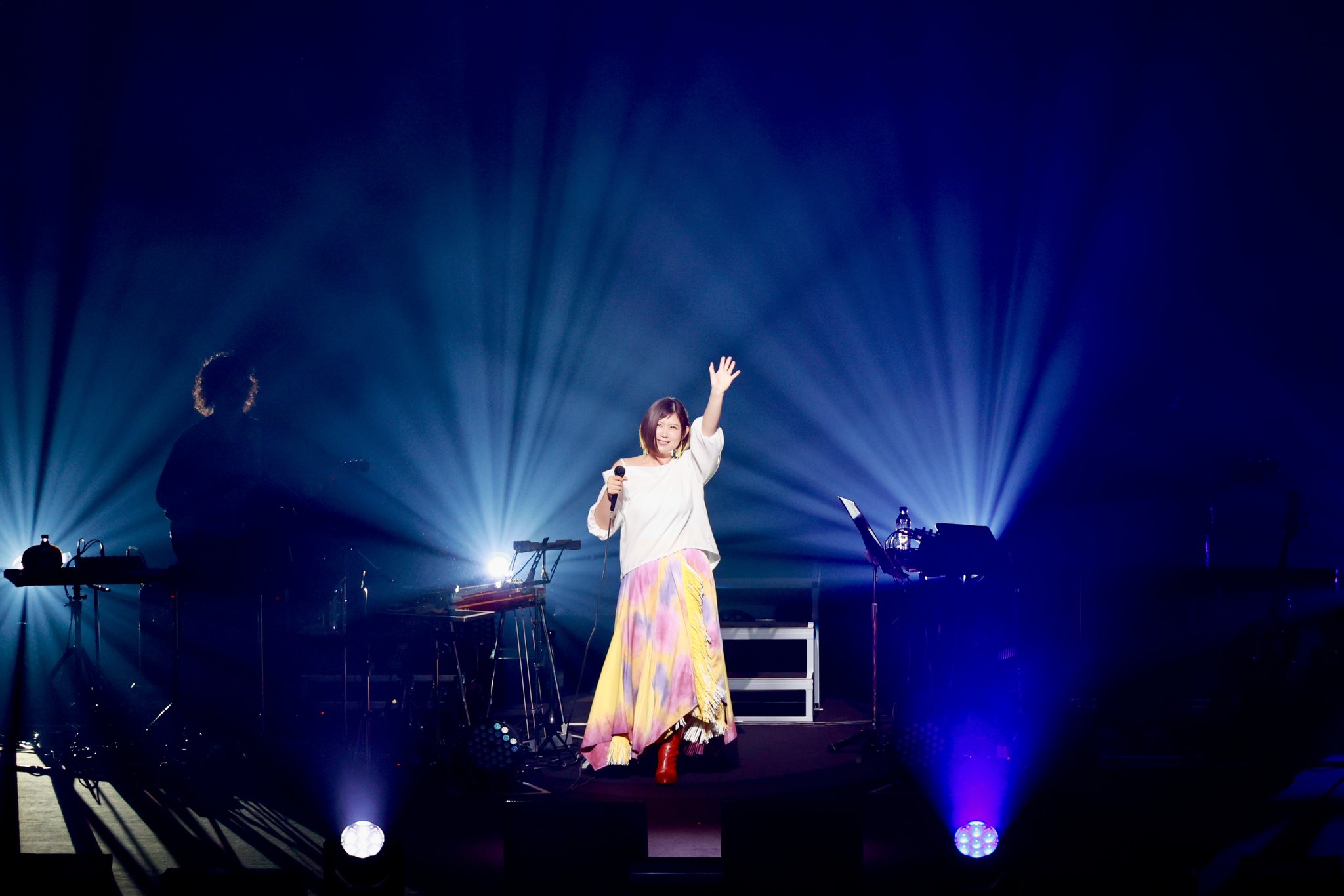 #絢香 #TheBegining Amazon.co.jp: The beginning【豪華ブックレット写真集付属