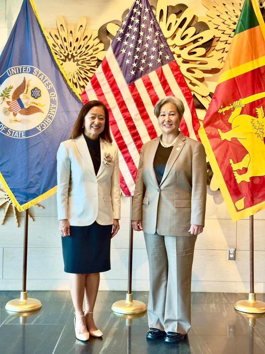 USAmbSL's tweet image. Warm welcome to Maj. Gen. (ret.) Suzy Vares-Lum, @APCSS Director, and her team who are here to share insights on Indo-Pacific security ahead of this week’s @SriLanka_Navy Galle Dialogue. Based in Hawaii—the heart of the Indo-Pacific—@APCSS strengthens U.S. security cooperation &amp;amp;…