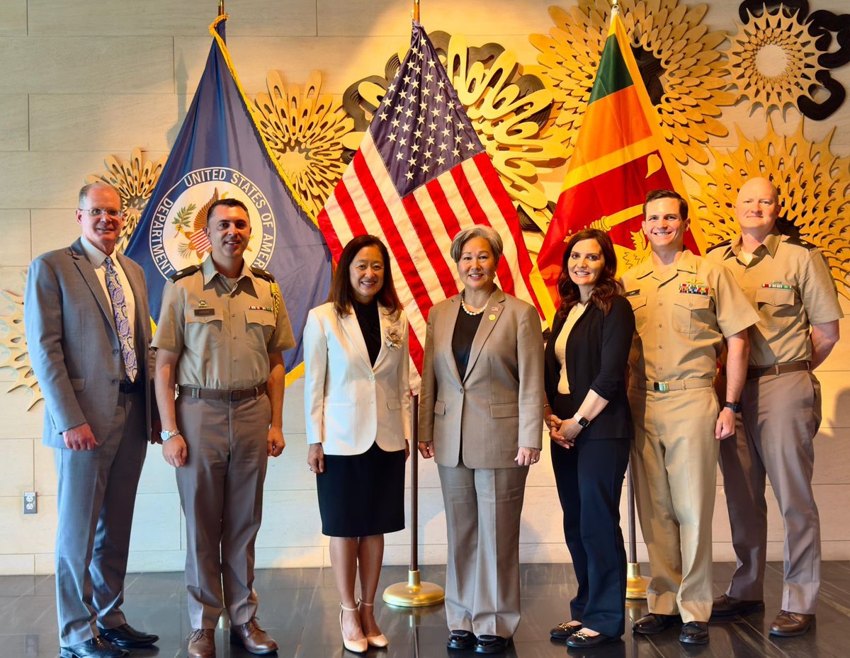 USAmbSL's tweet image. Warm welcome to Maj. Gen. (ret.) Suzy Vares-Lum, @APCSS Director, and her team who are here to share insights on Indo-Pacific security ahead of this week’s @SriLanka_Navy Galle Dialogue. Based in Hawaii—the heart of the Indo-Pacific—@APCSS strengthens U.S. security cooperation &amp;amp;…