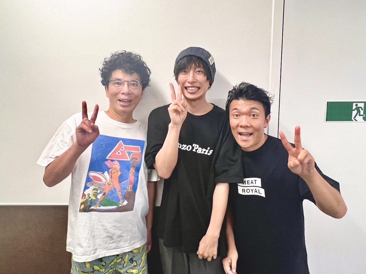 ishichan616's tweet image. SixTONES髙地優吾さん主演舞台
『ある日、ある時、ない男。』観劇させていただきました😊
終始とても楽しくてあっという間でした✨
終演後に大変お世話になっているオラキオさんと大尊敬の片桐仁さんとお写真撮らせてもらいました💦感動🥺
ありがとうございました!!!
#ない男
#ある日ある時ない男