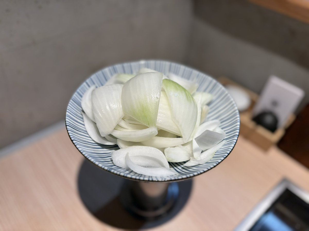 新玉ねぎそろそろ終わります！
本日も早い時間ならテーブル席等もご案内可能なので是非(っ ॑꒳ ॑c)