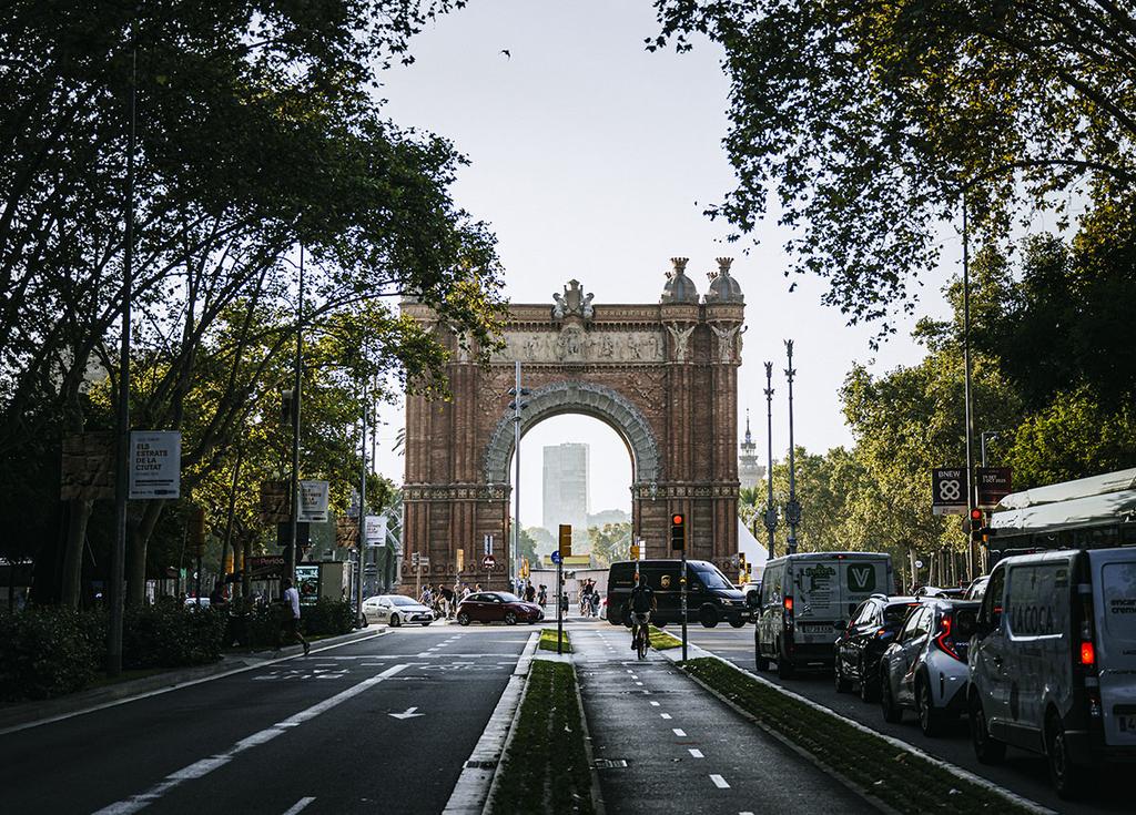 Barcelona. ✅ Var här när jag var tio år, men det typ räknas väl inte... #Barcelona