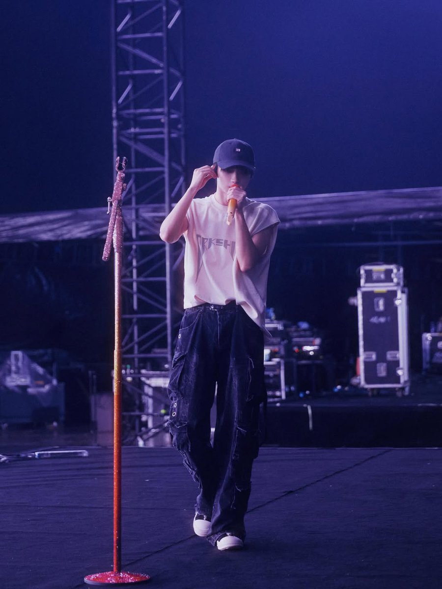 𝐄𝐧𝐜𝐡𝐚𝐧𝐭𝐢𝐧𝐠 𝐙𝐈𝐘𝐔 (梓渝) tweet media