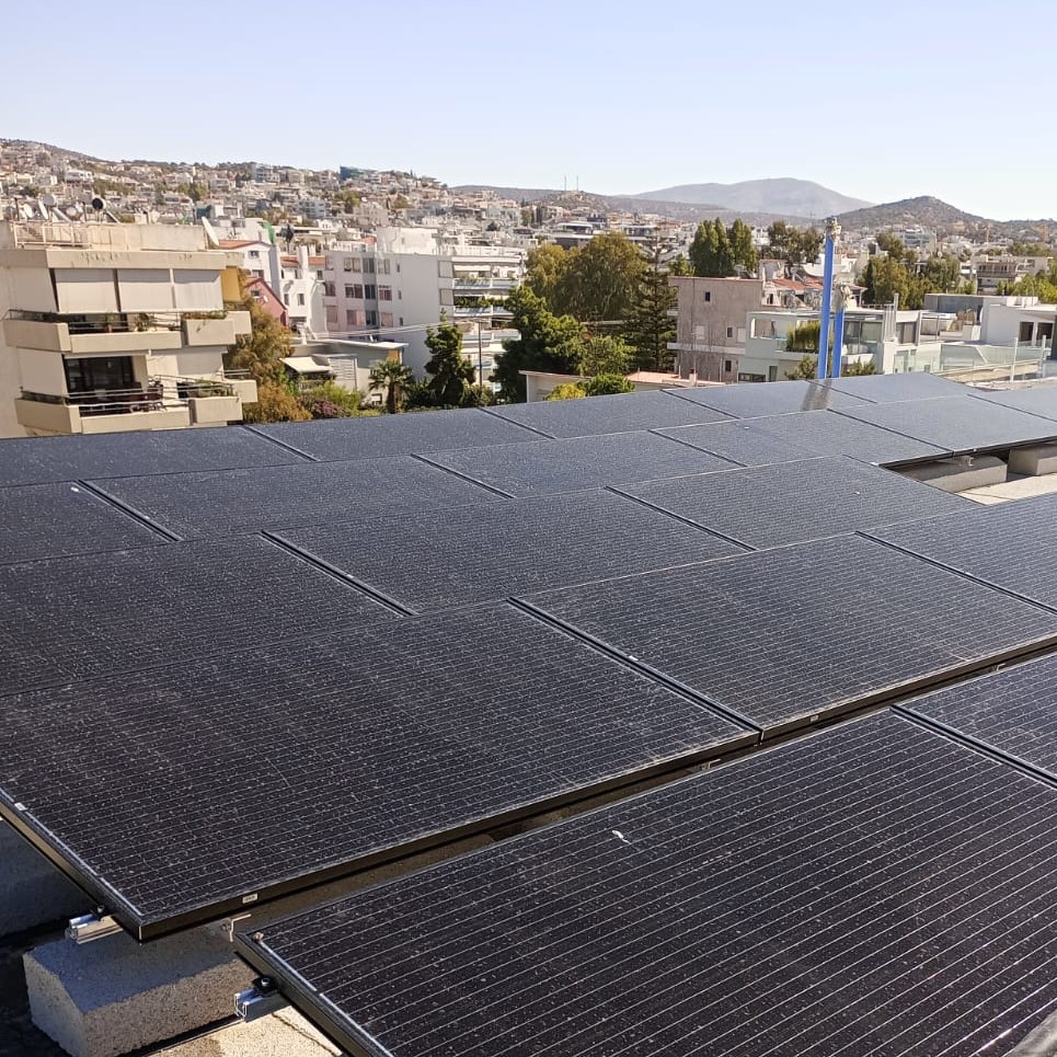 Sunerg_Solar's tweet photo. #Sunerg innovative #PVT (Photovoltaic-Thermal) panels are installed for thirteen appartaments near Athens, generating clean electricity AND harnessing free thermal #energy for hot water. One roof, two solutions: maximum #efficiency and significant savings for residents. https://t.co/Hh3JY31Ekh