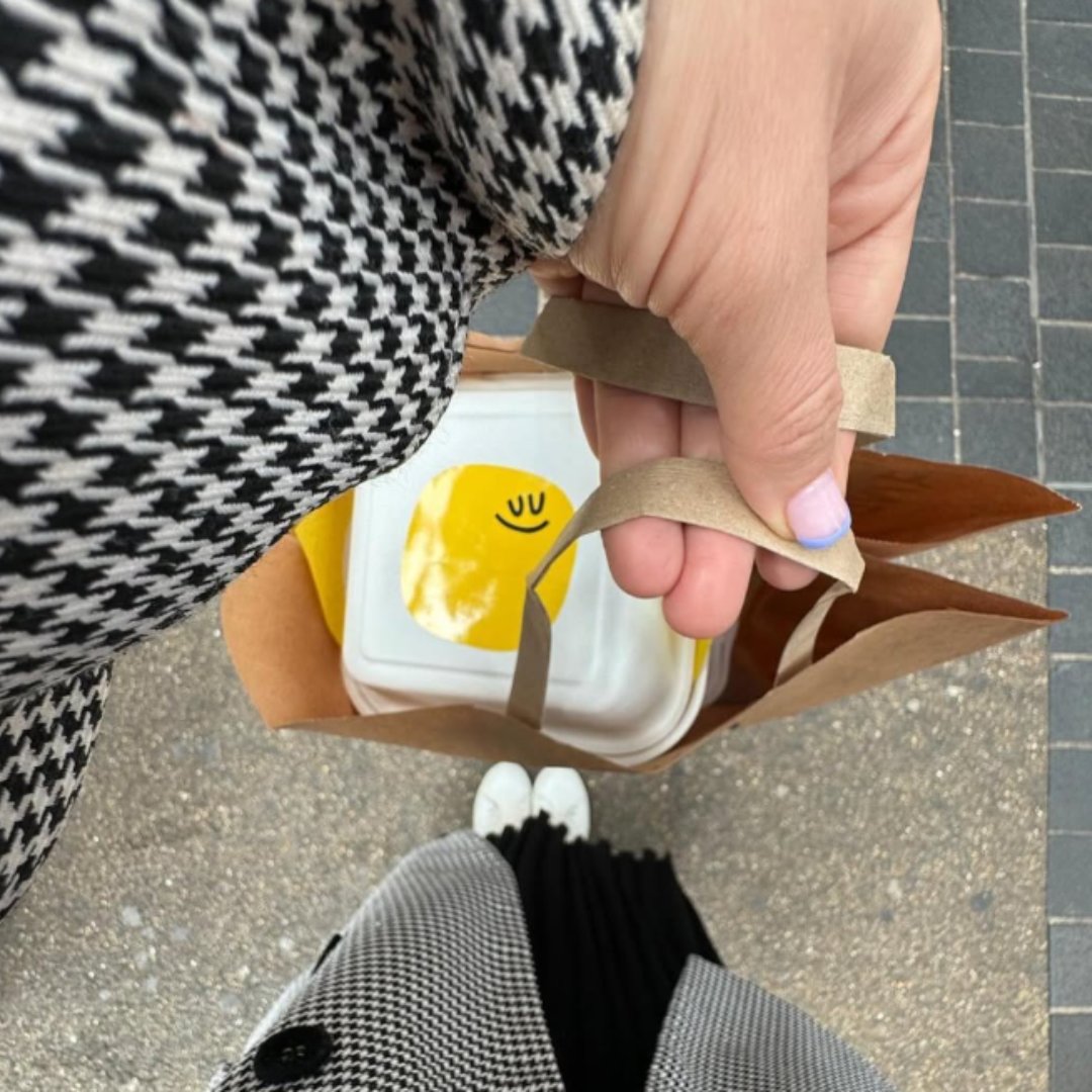 goforgreenuk's tweet image. Check out these colourful stickers for @yum_bun in London. Stickers are a really cost effective way of branding your packaging. Link here to enquire now:goforgreenuk.com/contact-us

#stickers #stickerdesign #customstickers #packaging #custompackaging