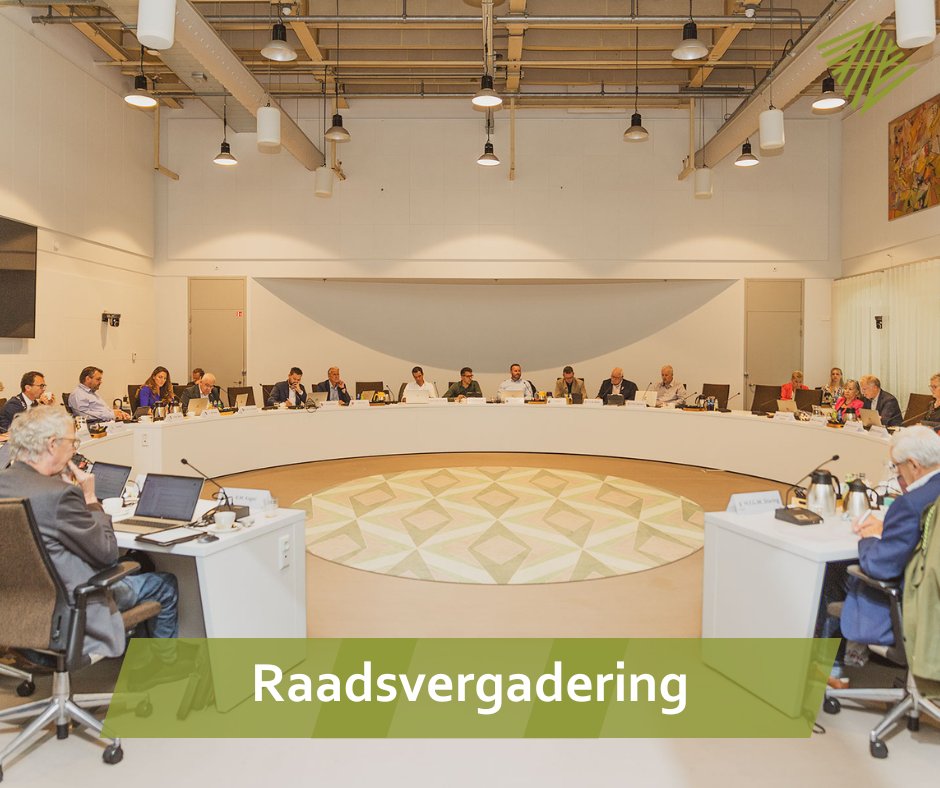 #Raadsvergadering | Woensdagavond 24 september om 19.30 uur vergadert de gemeenteraad. Benieuwd naar de agenda? ➡️ social.zevenaar.nl/4gA7Vjj. Je kunt de raadsvergadering live bijwonen in het gemeentehuis of thuis digitaal volgen: bit.ly/4jIoUR2