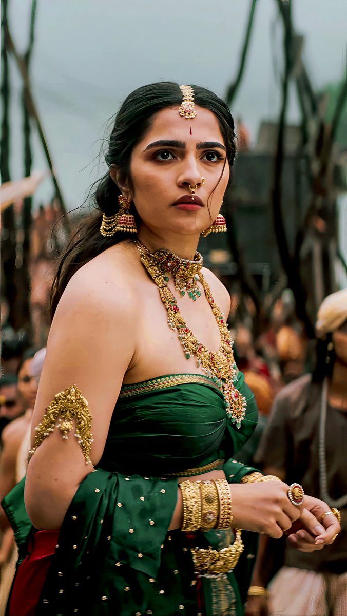 G1b4tuNbMAAAp0A?format=jpg&name=medium