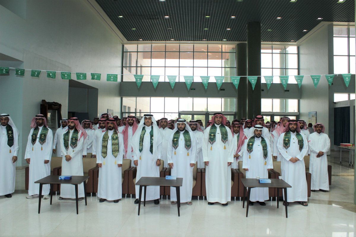 csz_mu's tweet photo. #جامعة_المجمعة 
برعاية سعادة عميد #كلية_العلوم أ.د.عصام بن شرف المالكي أقامت الكلية احتفالاً بمناسبة #اليوم_الوطني_السعودي_95 بحضور قيادات ومنسوبو وطلاب الكلية وعدد من مدراء الأقسام الإدارية بمجمع الكليات بالزلفي حيث شهد الاحتفال فقرات متنوعة عبّرت عن معاني الفخر والاعتزاز بالوطن وقياداته، وأبرزت دور الجامعة ومنسوبيها في تجسيد قيم الانتماء والولاء.
#عزنا_بطبعنا