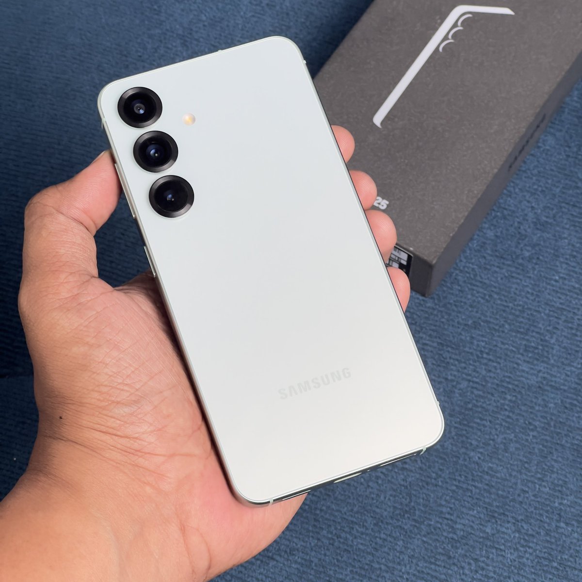 jodhafes's tweet image. Samsung S25 (basic)
Ram 12gb, Internal 256gb
Garansi Resmi SEIN 25/03/2026
Fisik Mulus 99%
All fungsi normal
Kelengkapan fullset
Garansi personal

Harga 11.500.000
Lokasi Jogja / cod menyesuaikan

WA 0812-3331-2818
Atau inbox
#hpsecond #samsungsecond #jualhpsecond #wts