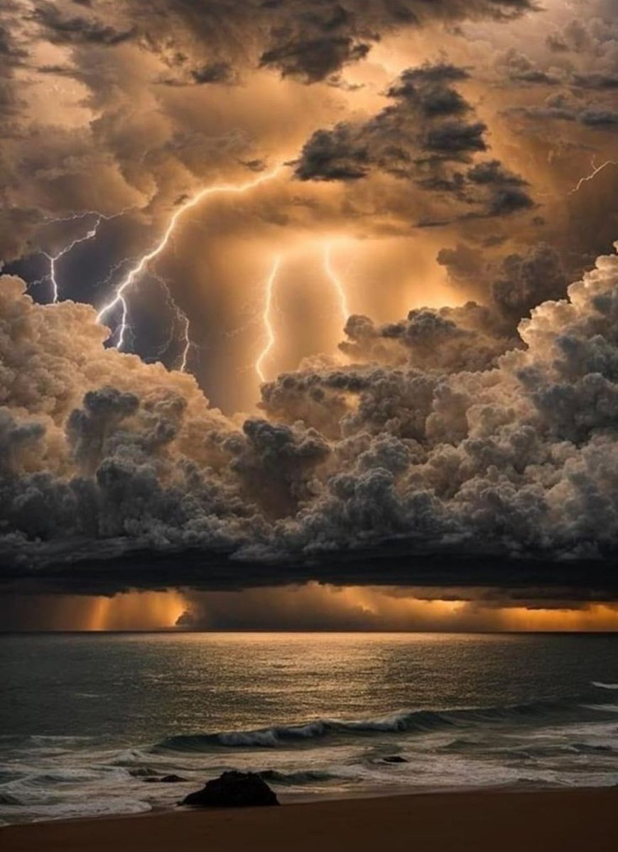 Miep51082958's tweet image. #Lightning  #ForcesOfNature