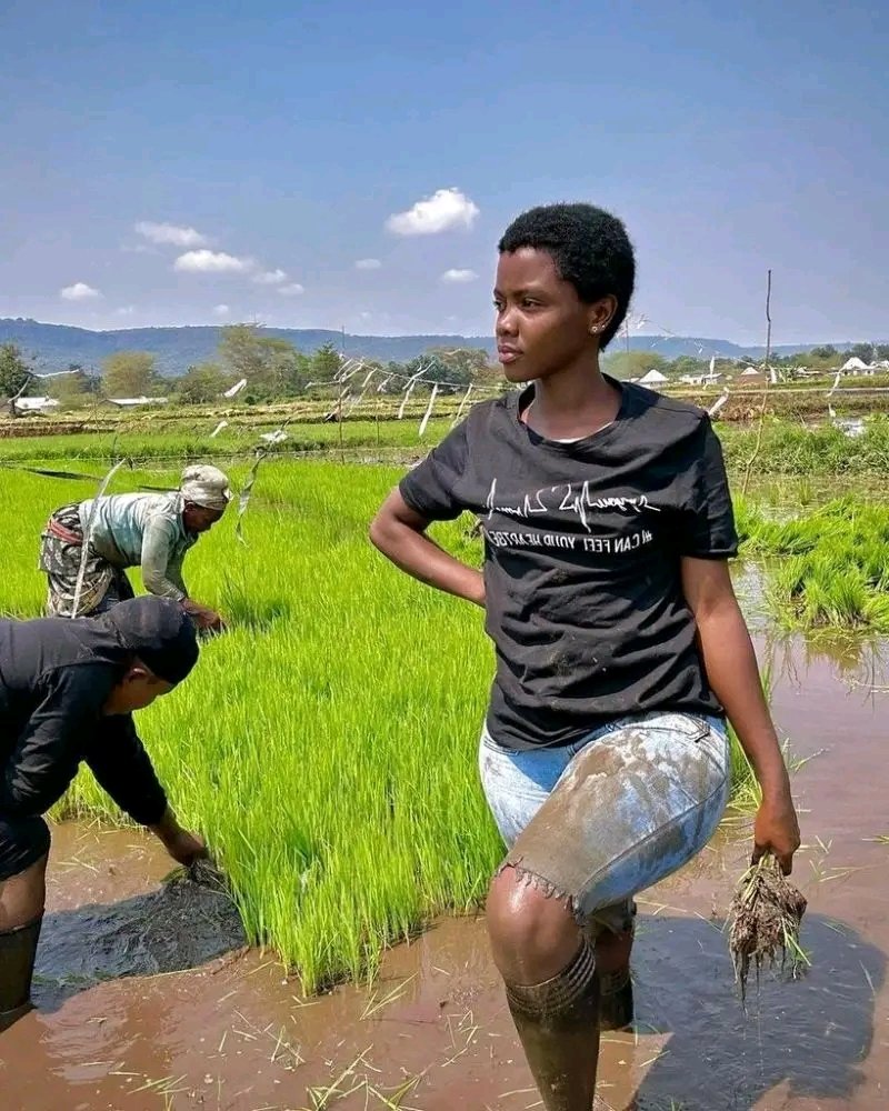 Who said #Agriculture is for the old and uneducated? 🚫
Agriculture is for smart, committed people feeding the world &amp; earning income. 🌱
Let’s embrace the truth, fight hunger &amp; poverty, and build a resilient, rewarding food system. 🌍✨