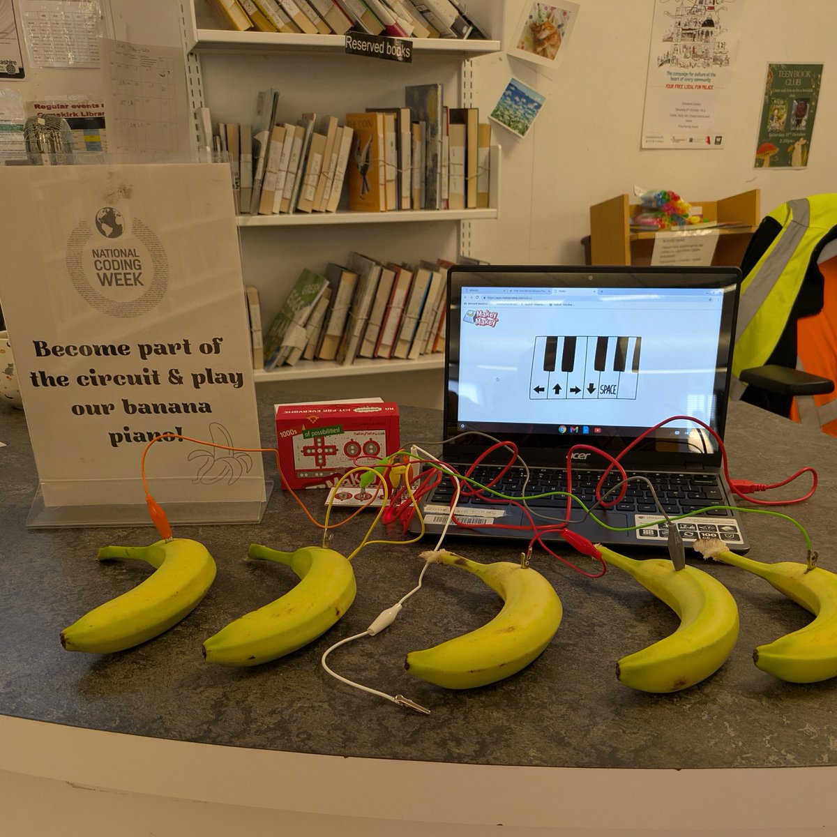 LancsLibraries's tweet image. #OrmskirkLibrary invited their borrowers to become part of a circuit and play Banana Piano using a Makey Makey kit for #NationalCodingWeek!