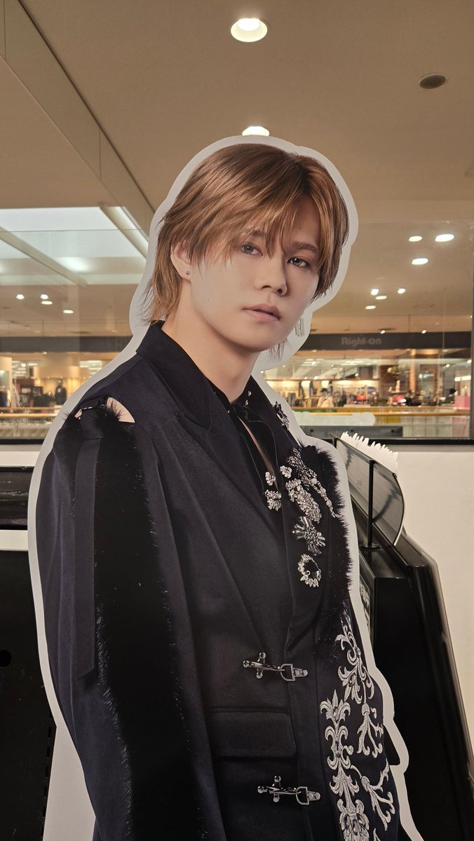 hmv - البحث / X