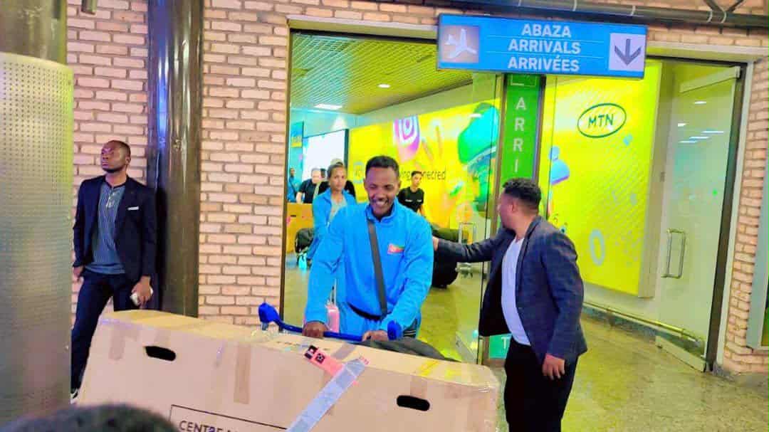 GhideonMusa's tweet photo. The Eritrean National Cycling Team has arrived in Rwanda to participate in the World Championships 2025. 🚴‍♂️🇪🇷
We wish them Good Luck !
📷 Tedros Gebrekidan https://t.co/hSOS39z6v7
