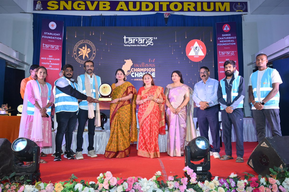 Starlightfo_'s tweet photo. 🏆✨ Honoring true change-makers!
Chhattisgarh Champions of Change 2025 — the state’s biggest recognition for NGOs &amp; VOs driving impact in Women Empowerment, Elderly Care, Education, Healthcare &amp; Environmental Sustainability. 🌍💫

#ChampionsOfChange #Tarang5_0 #SocialImpact https://t.co/wmUz4xEZII