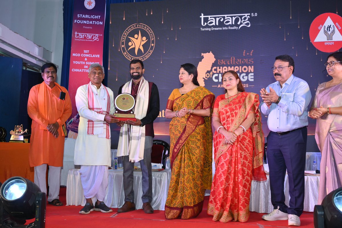Starlightfo_'s tweet photo. 🏆✨ Honoring true change-makers!
Chhattisgarh Champions of Change 2025 — the state’s biggest recognition for NGOs &amp; VOs driving impact in Women Empowerment, Elderly Care, Education, Healthcare &amp; Environmental Sustainability. 🌍💫

#ChampionsOfChange #Tarang5_0 #SocialImpact https://t.co/wmUz4xEZII