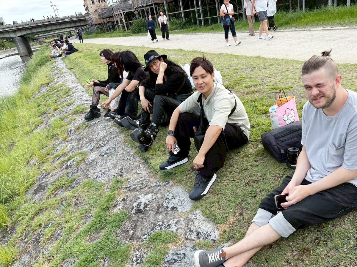 I thoroughly enjoyed this year's anime BGM festival"Kyoban-sai"🎸🤩
京伴祭2025、高梨さんチームで素晴らしいミュージシャン達と今年も楽しませて頂きました！🎸本当に楽しかったし、沢山刺激を受けました🤩そして京都修学旅行もとても楽しかった笑⛩
主催の #林ゆうき