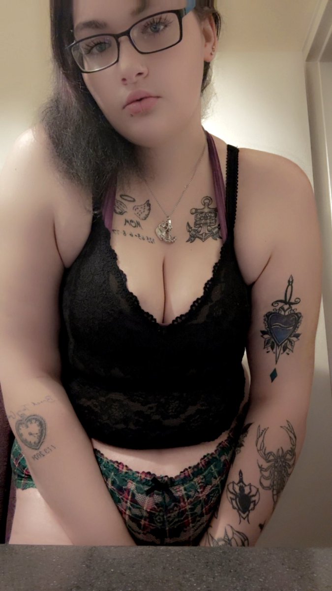 MidMistress98's tweet photo. Check out my new content ❤️‍🔥❤️‍🔥❤️‍🔥❤️‍🔥😍❤️😘😈😈😈😈❤️

https://t.co/Cr0TpcR081

#onlyfans #ofgirl #onlyfansbabe #yeg #yy #naughty #nsfw #kinkplay #sellingcontent #onlyfansmilf #onlyfanscanada #adultcontent #onlyfanscreator #sexy #influencer #beautiful #linkinbio #stonerchick https://t.co/RQ5yulh8Zw