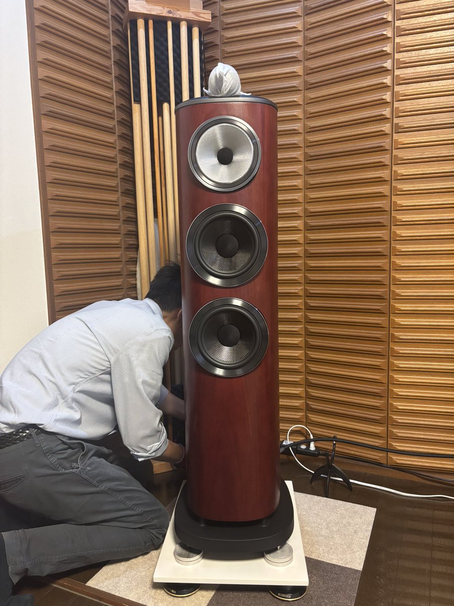 maxaudio_tw's tweet photo. 【小倉本店】
福岡県行橋市某所にB&amp;W804D4配達中！！
#マックスオーディオ　#maxaudio
#bw  #スピーカー　#804d4 https://t.co/uiEox1pKd5