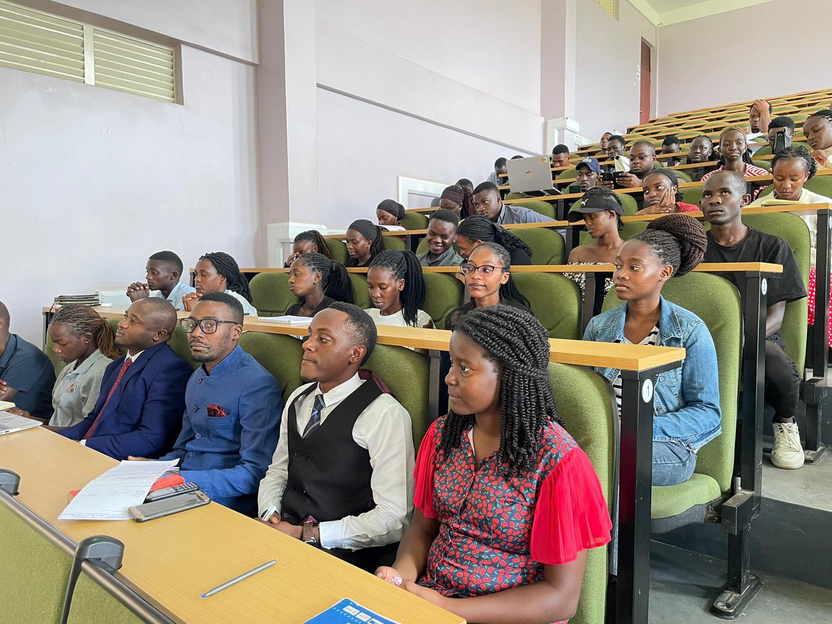 GayoUganda's tweet image. Over the last weekend, the Green Skills Public Lecture made a stop at @MbararaUST, engaging students in conversations on sustainability, #greenjobs, and entrepreneurship opportunities.

#MUST #GreenSkills #GreenJobs