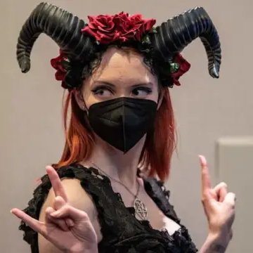 iontecs_pemf's tweet photo. @jael_was_here @TheInsiderPaper No, it isn't. It is an ancient 'El Diablo horns of Satan' hand gesture that has also infiltrated hand signing to bring legitimacy to the open-public signals thrown by stars who have all been compromised. https://t.co/yiZGHVZRpj