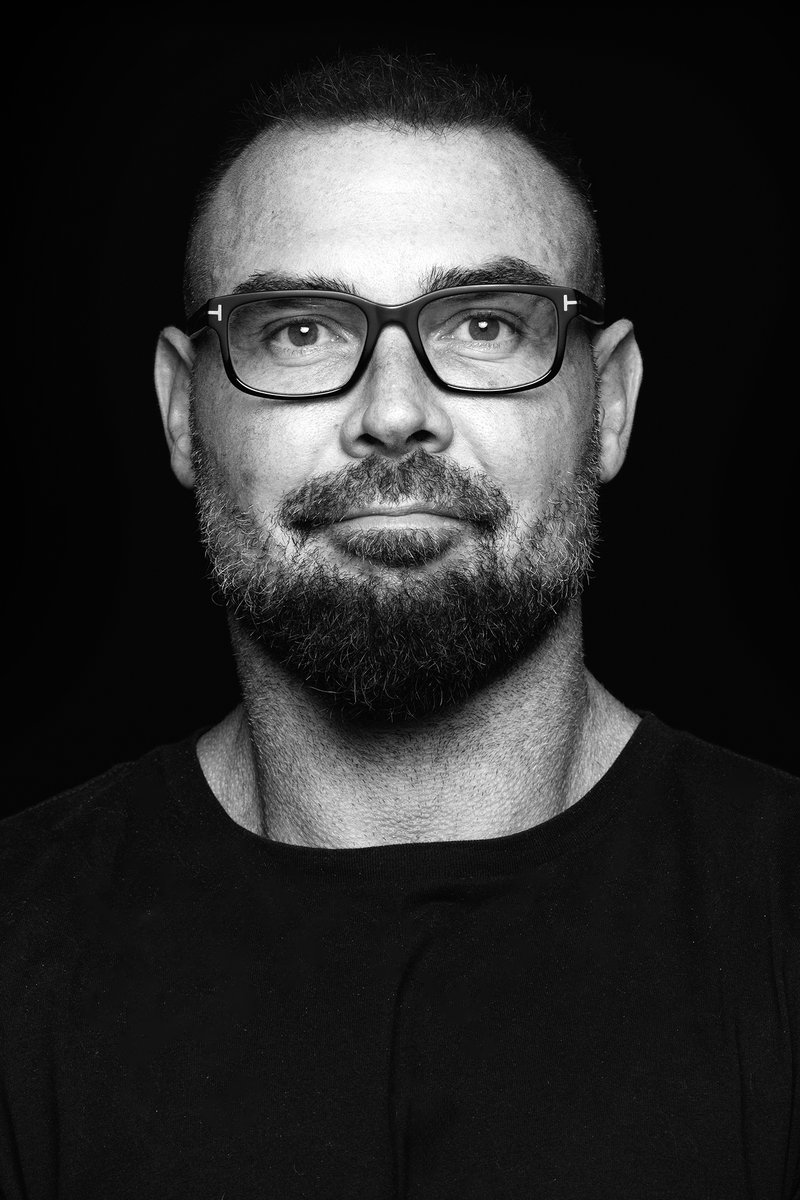 scicomm's tweet image. Tomorrow&apos;s Huberman Lab episode is with Bret Contreras, PhD, an expert in building muscle and improving strength. @hubermanlab and @bretcontreras cover strategies for putting on muscle in desired areas (aka &quot;selective hypertrophy&quot;), improving weak spots and imbalances and how to…