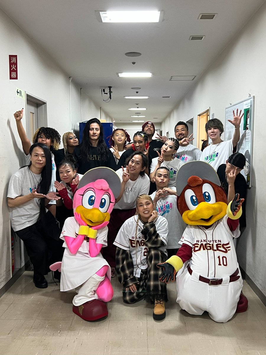 先日の山形公演で個人的AIちゃんツアーは終了しました！本当に今回参加出来て楽しかったー！！

そしてそのまま仙台に泊まってライブを観させて頂きました！めちゃいいライブに参加出来てた事を改めて感じました☺️

そんでアンコールで呼ばれて岸田勇気くんと連弾しました☺️勇気くん上手すぎ問題