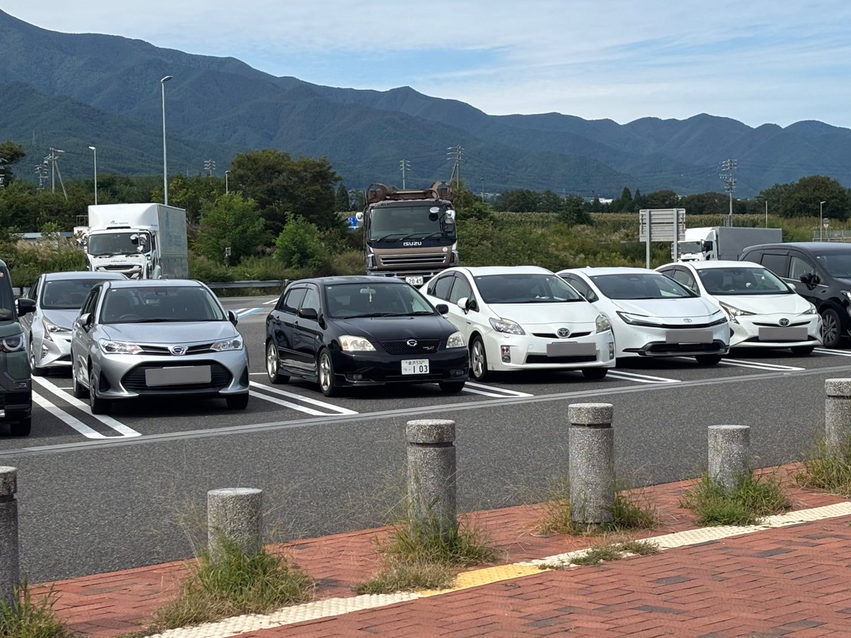 カローラカローラプリウスプリウスプリウス