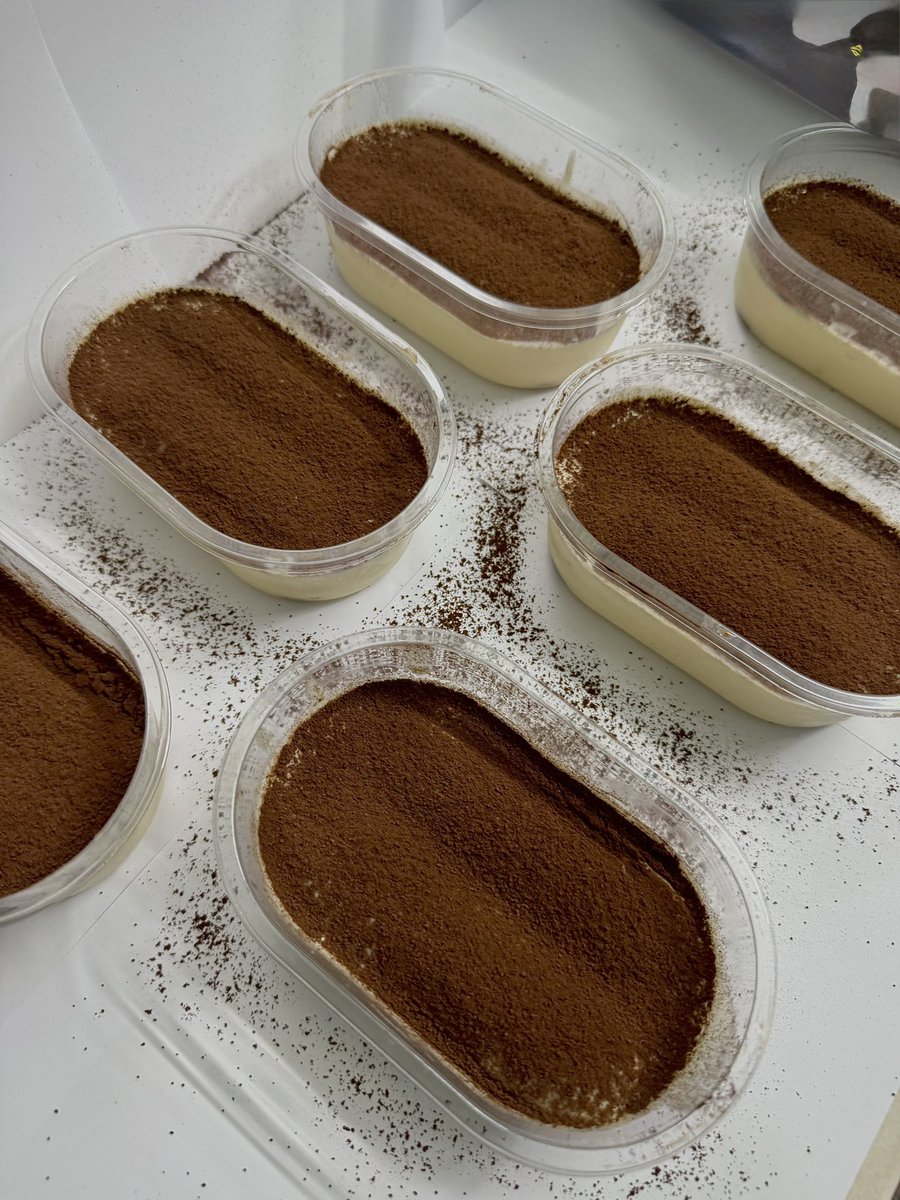 today tiramisu available 6 pax lagi!!

PROMO ‼️ 2pax Rm30 only!!!!!! siapa nak tolong kita habiskan meh pm 😘