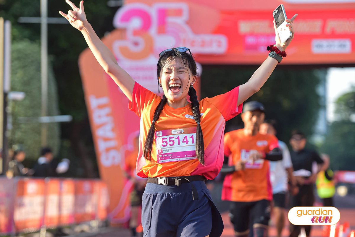 Wkkw dulu kalo finish nangis, shock kok bisa ya kaki mungil ini berlari jauh… sekarang… tiap finish SUPER HAPPYYYYY 🧡 yeay 5km Guardian Run 🧡