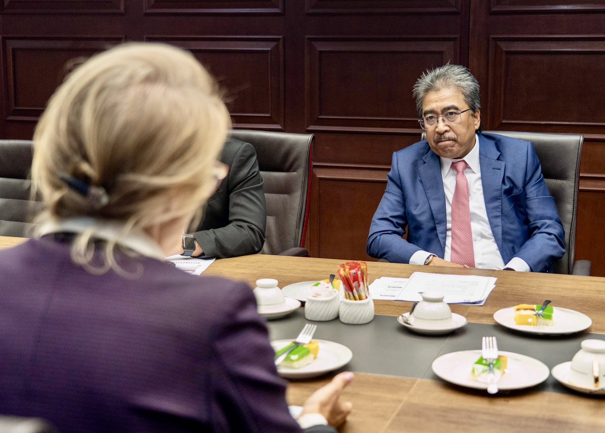 DKAMBinMalaysia's tweet photo. Great exchange with @joharighani on circular economy, green transition and waste management. With our Green Transition Alliance, we aim to connect Danish solutions and build partnerships through capacity building and knowledge sharing to support Malaysia’s climate goals. https://t.co/x6xN383buk