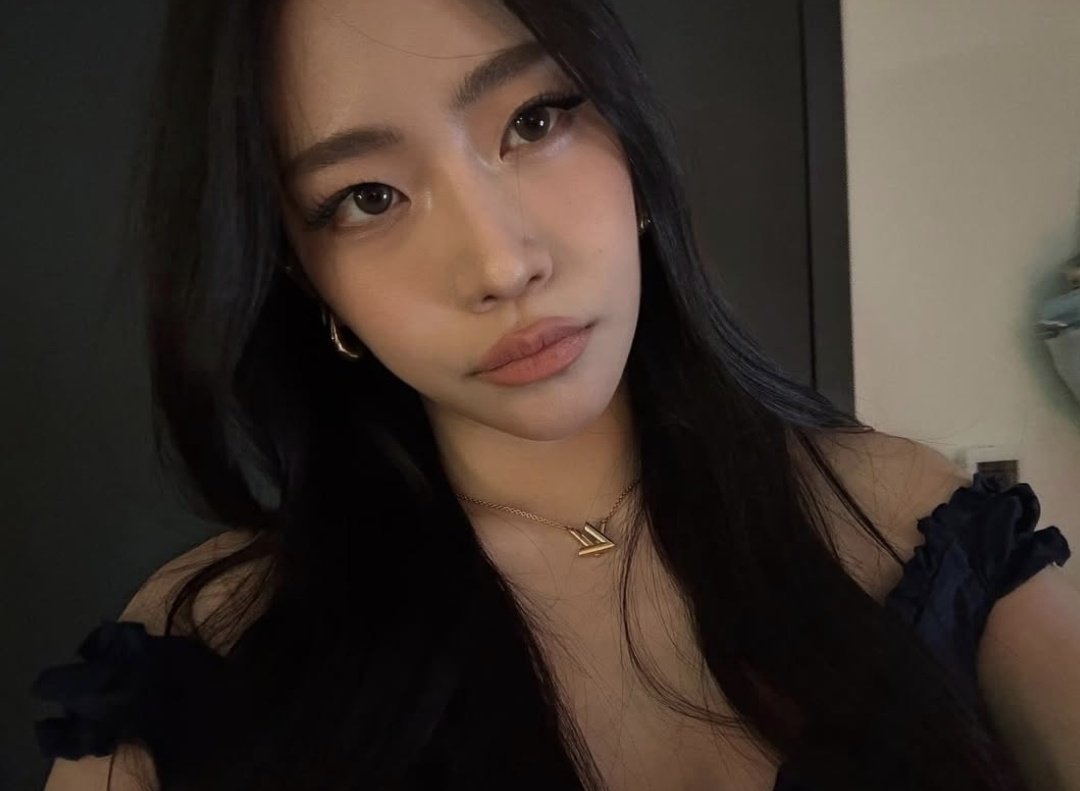 bibibblebibble's tweet image. ⠀ ⠀ ⠀ ⠀ ⠀ ⠀ 
⠀⠀⠀           ⠀⠀ı ⠀ᴛhınk ﹕╱⠀ı’m ⠀ 𝗮𝗱𝗼𝗿𝖺𝖻𝗅𝖾. 
⠀