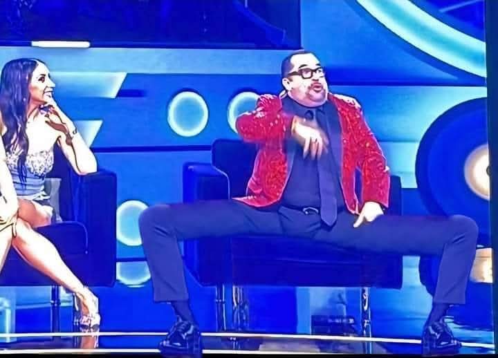 potaxye's tweet photo. Nadie: 
El borrego en las galas 

#LaCasaDeLosFamososMx
 #LaCasaDeLosFamososMx3
#LCDLFMX #LCDLFMX3 https://t.co/3iGlfIuF9V