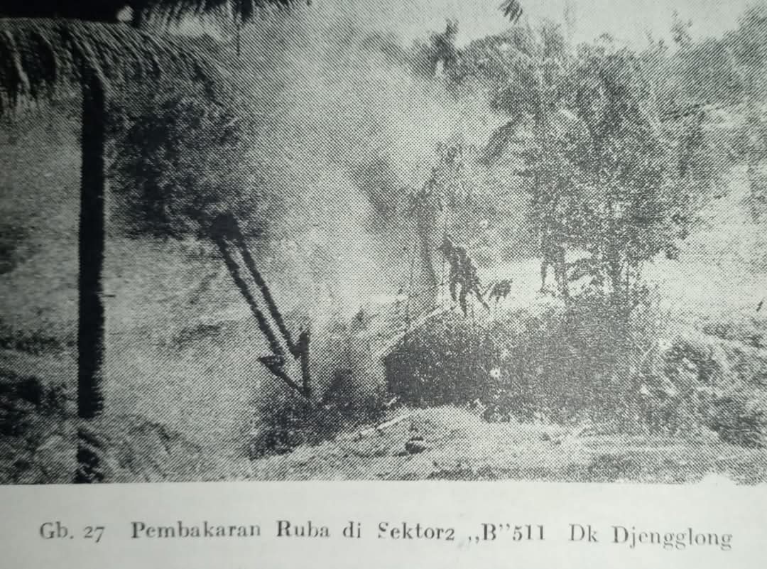 RUBA ALA VIETKONG DI BLITAR SELATAN
Rumah Bawah Tanah yang digunakan Gerilya PKI berhasil diungkap dalam Operasi Trisula 1968 di Blitar Selatan.
SEMDAM VIII BRW