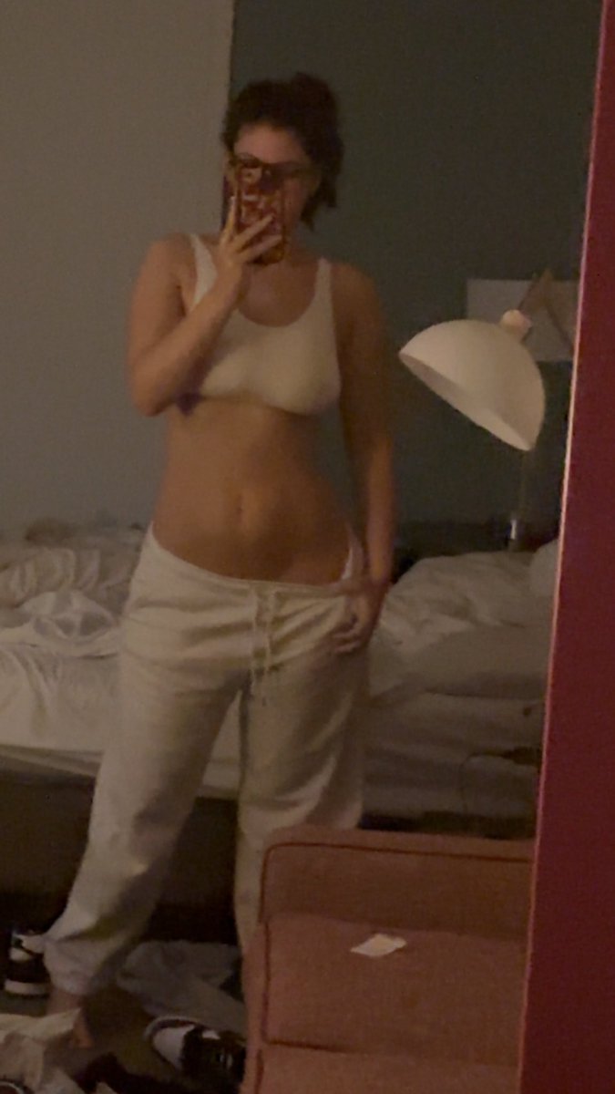 ENovaxxx's tweet photo. It’s been so much fun being back at work!!

Time to sleep and take a rest day then back at it again :) https://t.co/ogrhEda78b