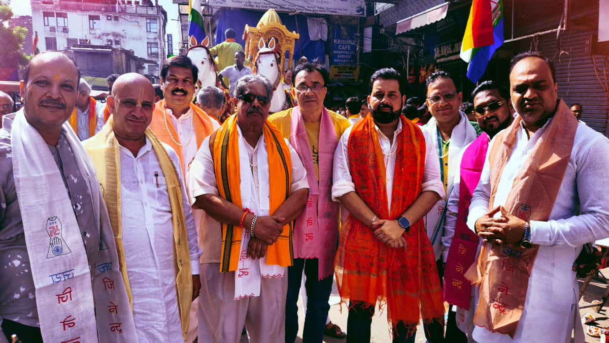 ManishChadhaBJP's tweet image. पहाड़गंज में जैन समाज द्वारा आयोजित कार्यक्रम में सम्मिलित होने का सुअवसर प्राप्त हुआ।
इतने भव्य और सुंदर कार्यक्रम के लिए मै सभी जैन बंधुओं को बधाई देता हूं।
@narendramodi @BansuriSwaraj