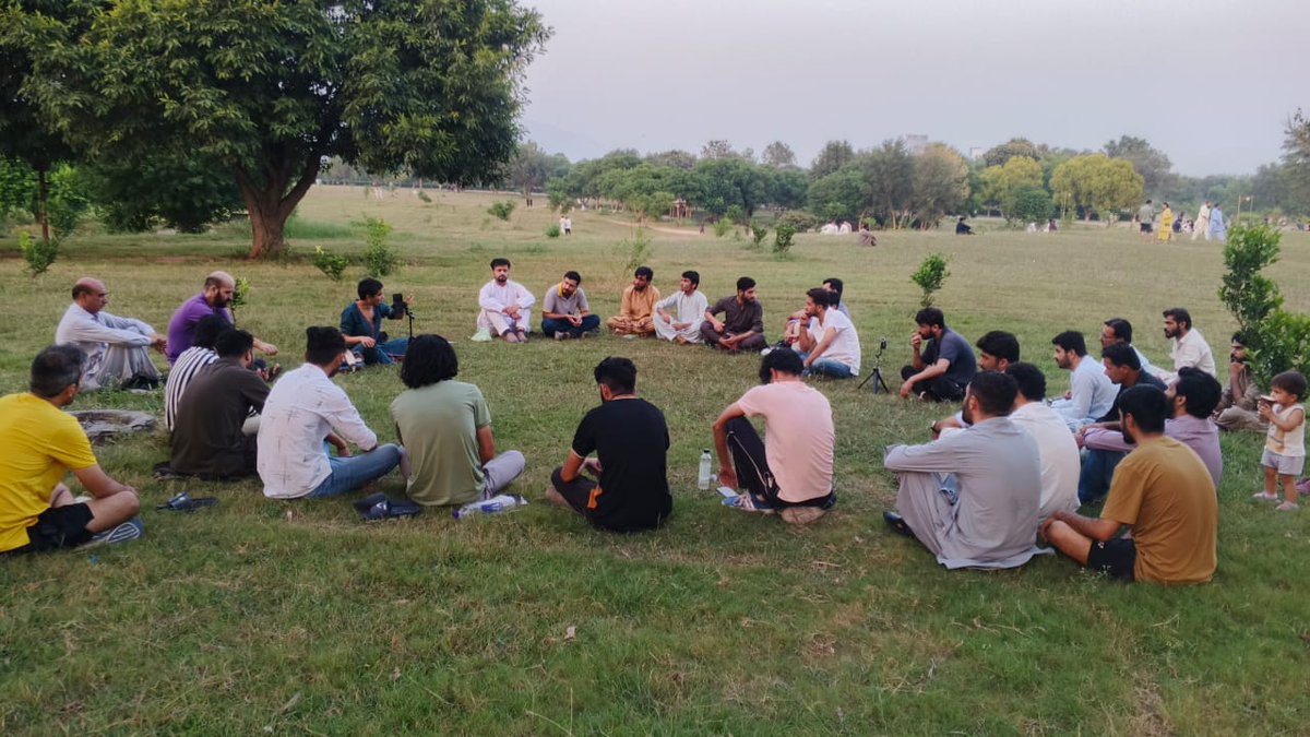AwamiWorkers's tweet image. Some pictures of the study circle attendees.