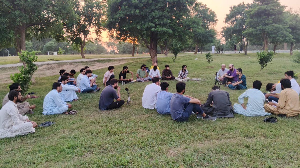 AwamiWorkers's tweet image. Some pictures of the study circle attendees.